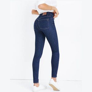 Petite Curvy High-Rise Skinny Jeans in Lucille Wash